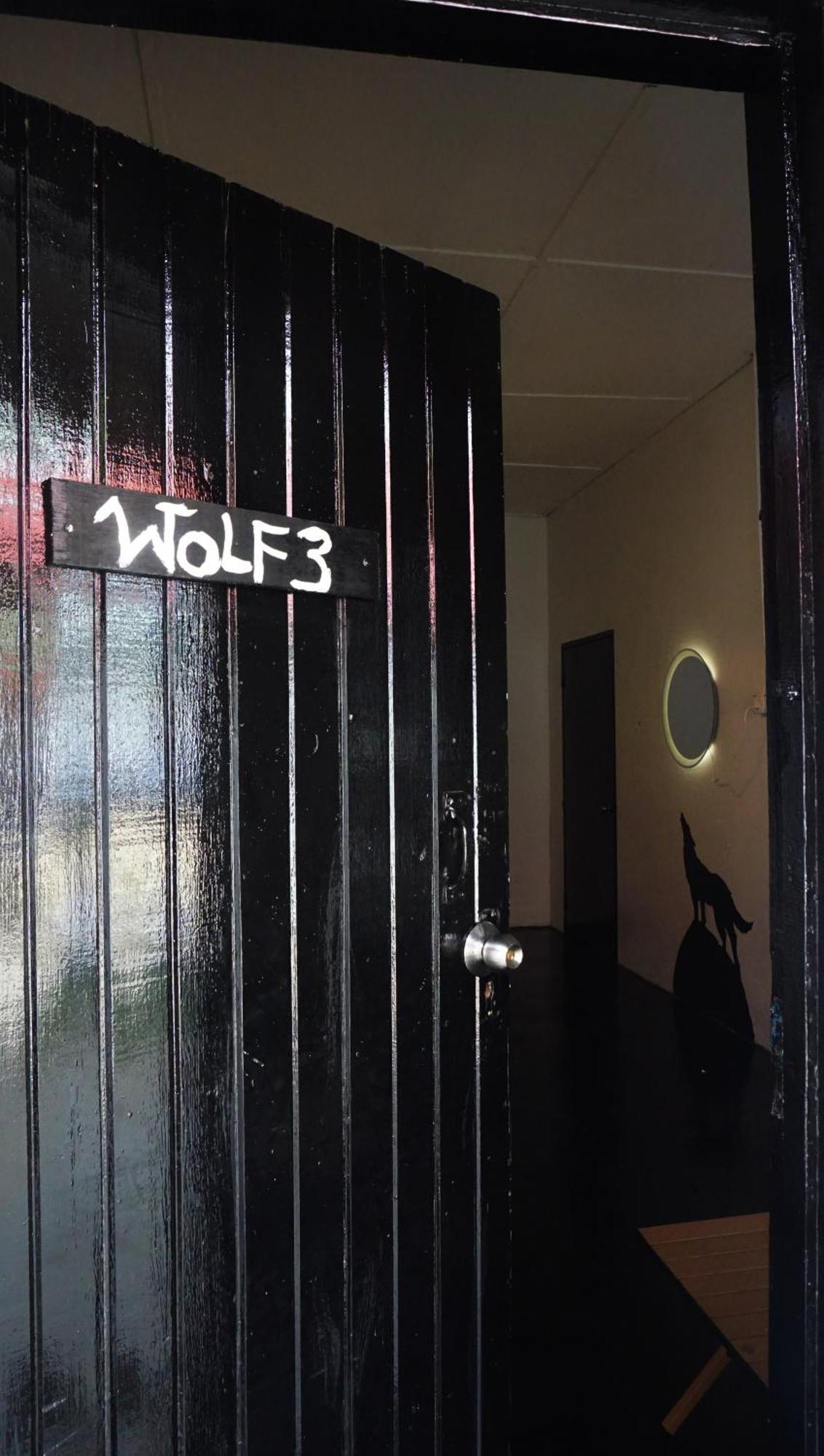 House Of Wolves Hostel Pantai Cenang  Exterior photo