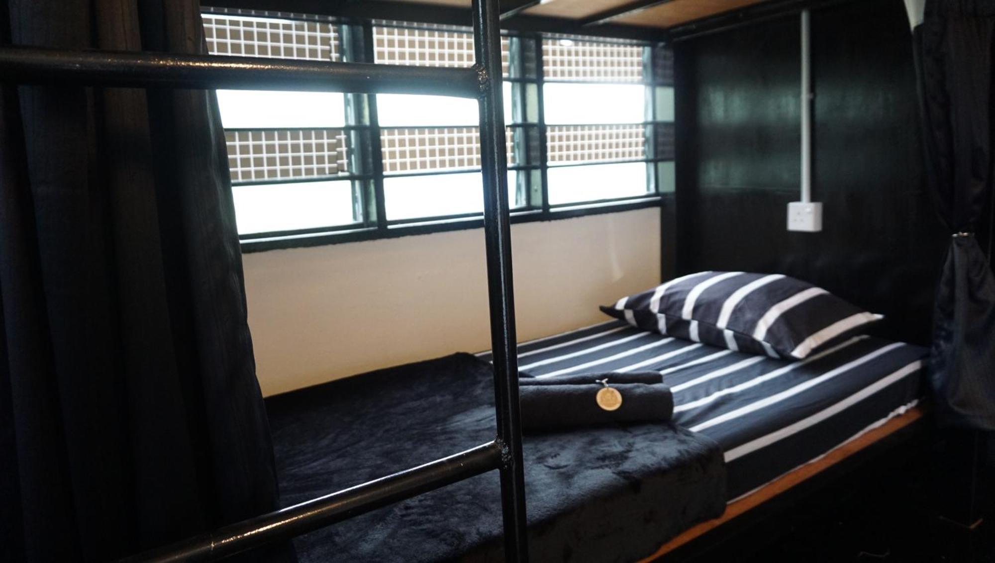 House Of Wolves Hostel Pantai Cenang  Exterior photo