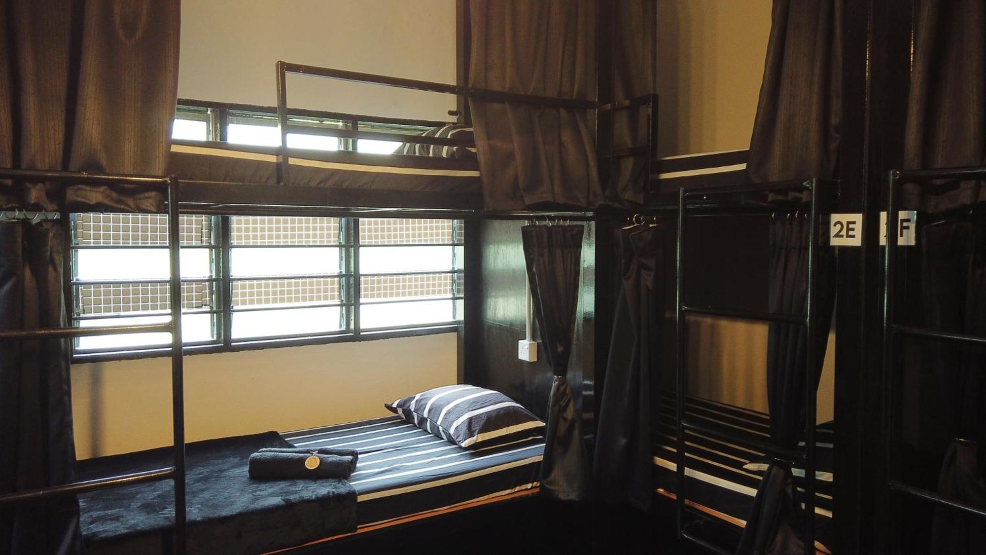 House Of Wolves Hostel Pantai Cenang  Exterior photo