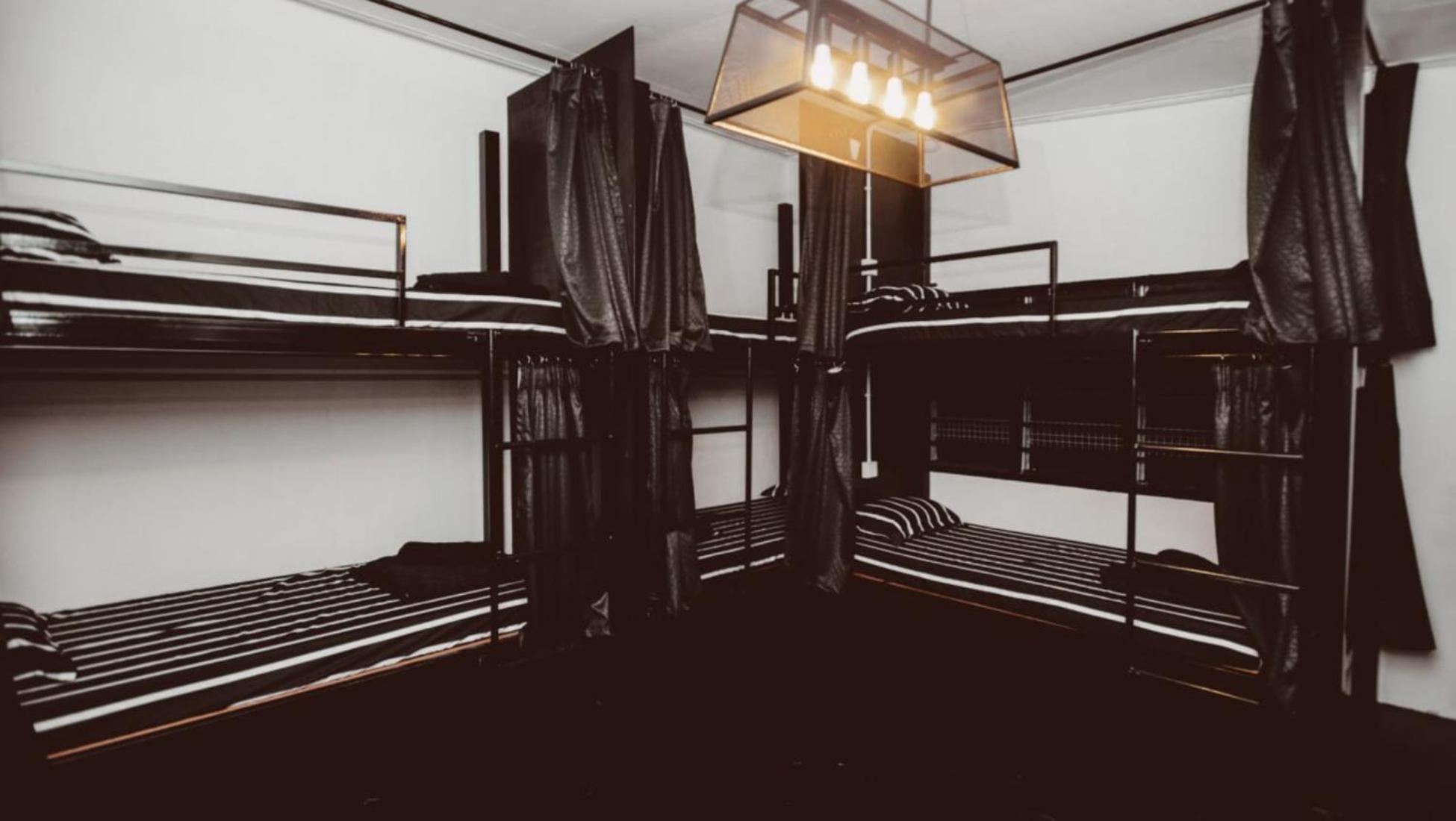 House Of Wolves Hostel Pantai Cenang  Exterior photo